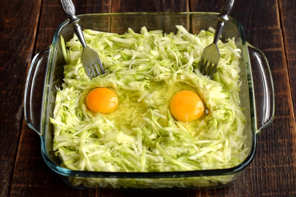 Кабачки и 2 яйца - Вкусный ужин из простых продуктов